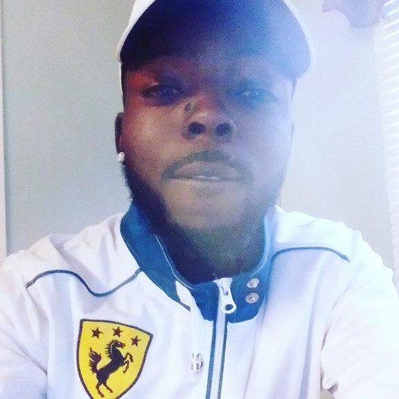 Meet your Posher, Darrien - Picture 1 of 1